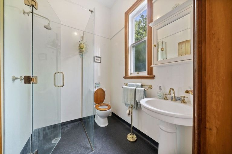 Photo of property in 35 Strasbourge Street, Martinborough, 5711