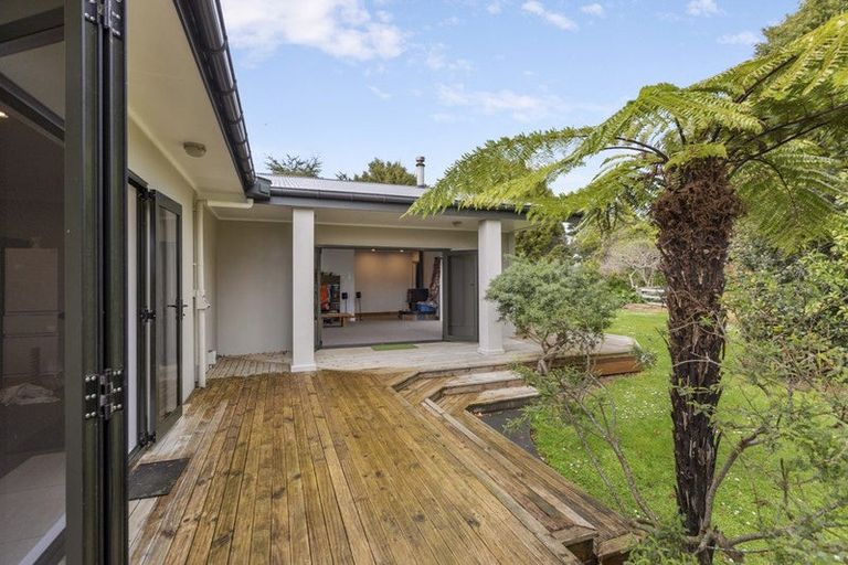 Photo of property in 300 Awai Road, Tarurutangi, New Plymouth, 4372