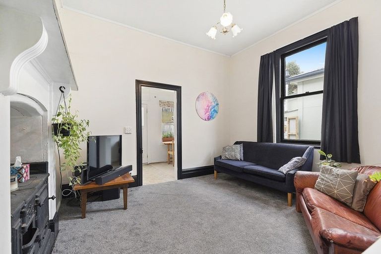 Photo of property in 3 Royal Street, Berhampore, Wellington, 6023