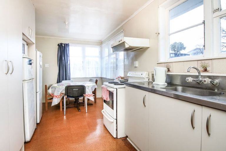 Photo of property in 46 Brains Road, Kelston, Auckland, 0602