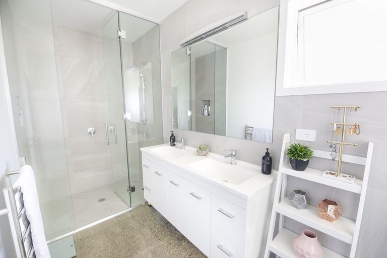 Photo of property in 34 Pelorus Avenue, Poraiti, Napier, 4112