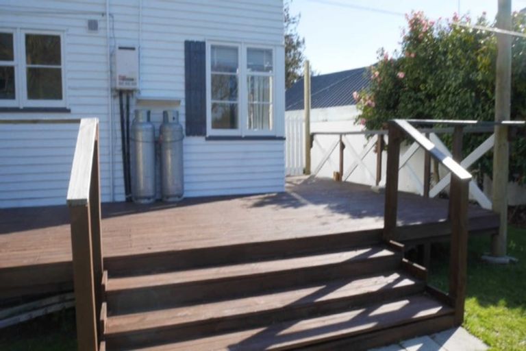 Photo of property in 4 Tara Street, Riccarton, Christchurch, 8041