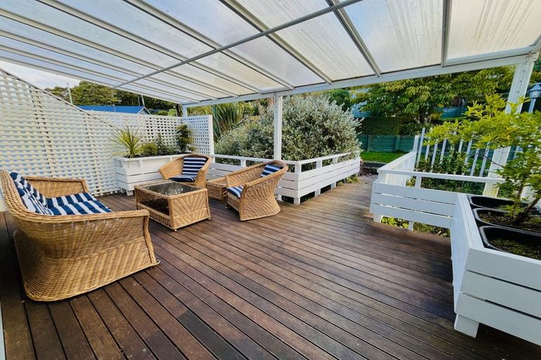 Photo of property in 13 Paisley Terrace, Karori, Wellington, 6012