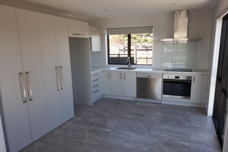 Photo of property in 31 Piripiri Place, Broomfield, Christchurch, 8042