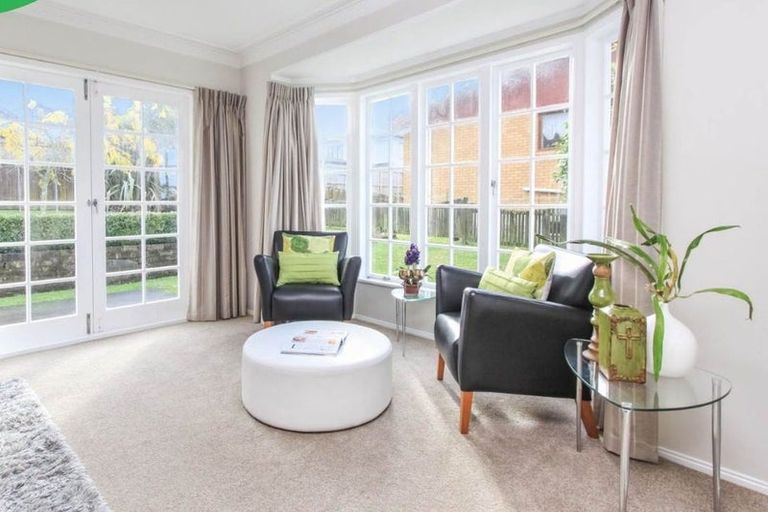 Photo of property in 2/27 Nui Mana Place, Te Atatu South, Auckland, 0610