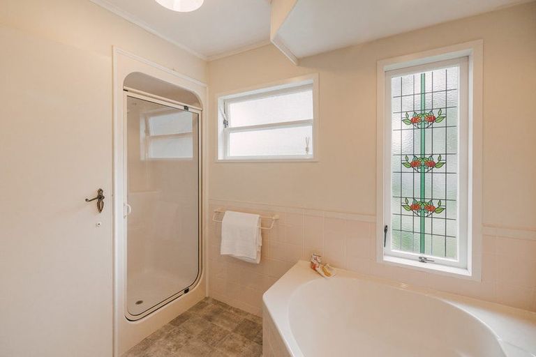 Photo of property in 12 Lifford Place, Awapuni, Palmerston North, 4412