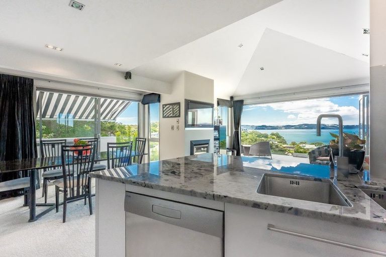 Photo of property in 26a Vipond Road, Stanmore Bay, Whangaparaoa, 0932