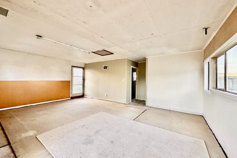 Photo of property in 13 Whitley Crescent, Otara, Auckland, 2023