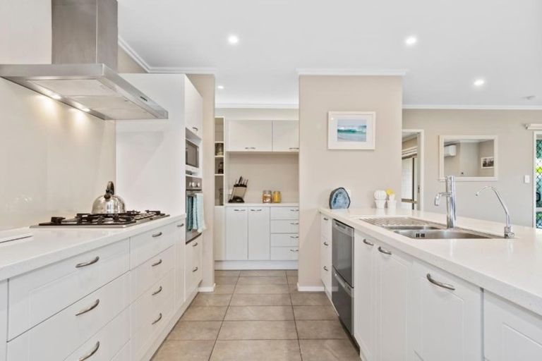 Photo of property in 67 Bathurst Crescent, Pyes Pa, Tauranga, 3112