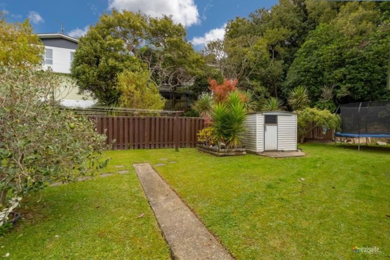 Photo of property in 40 Pembroke Street, Tawa, Wellington, 5028