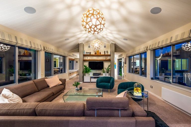 Photo of property in 4 Ferndale Drive, Waikanae, 5036