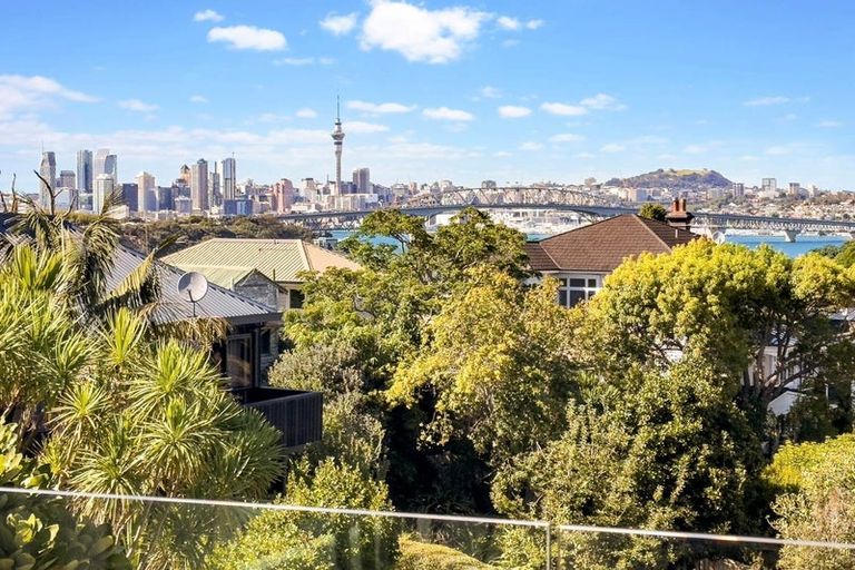 Photo of property in 35a Seaview Avenue, Northcote, Auckland, 0627