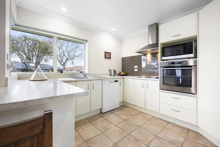 Photo of property in 3 Oakwood Place, Pukekohe, 2120