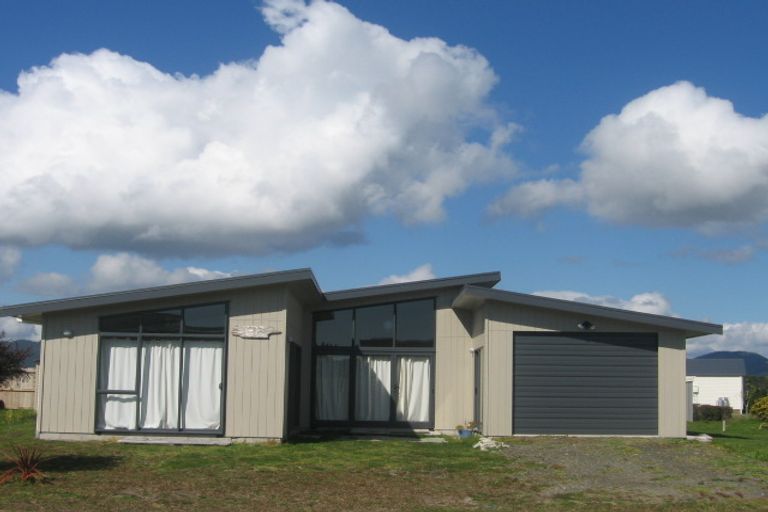 Photo of property in 138 The Fairway, Matarangi, Whitianga, 3592