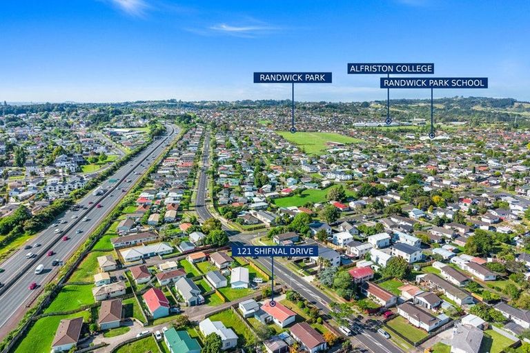 Photo of property in 121 Shifnal Drive, Randwick Park, Auckland, 2105