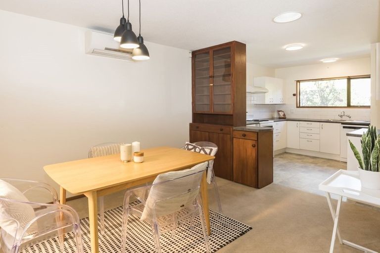 Photo of property in 2/22a Augusta Street, Redcliffs, Christchurch, 8081