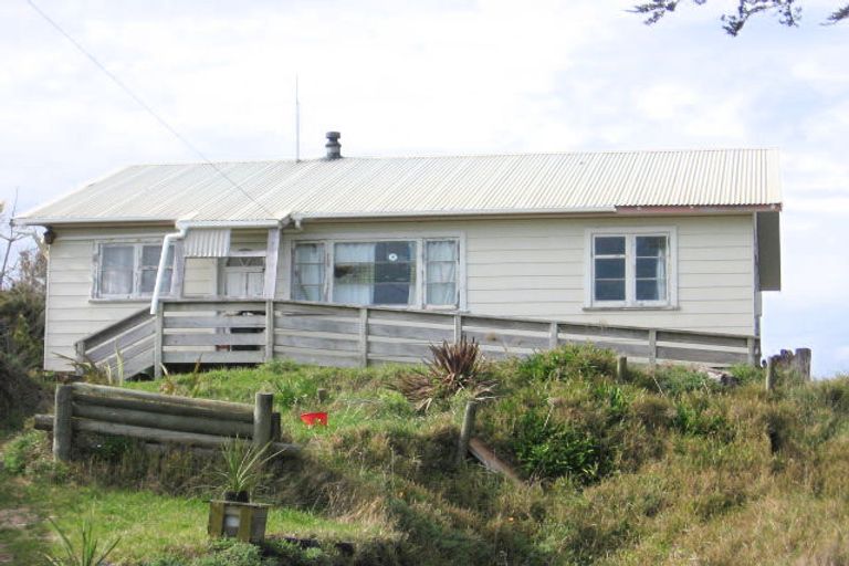 Photo of property in 3 Dustin Street, Foxton Beach, Foxton, 4815