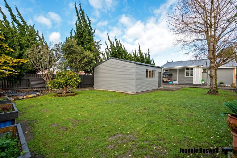 Photo of property in 53 Burns Avenue, Takaro, Palmerston North, 4412
