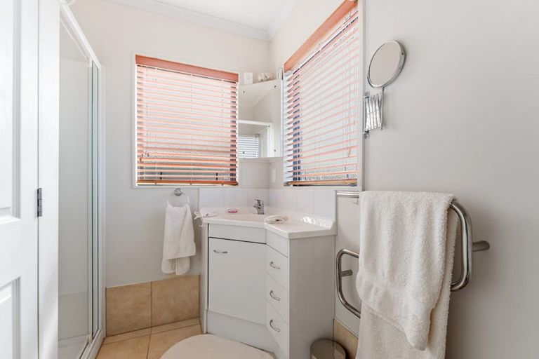 Photo of property in 3 Roseville Road, Gulf Harbour, Whangaparaoa, 0930