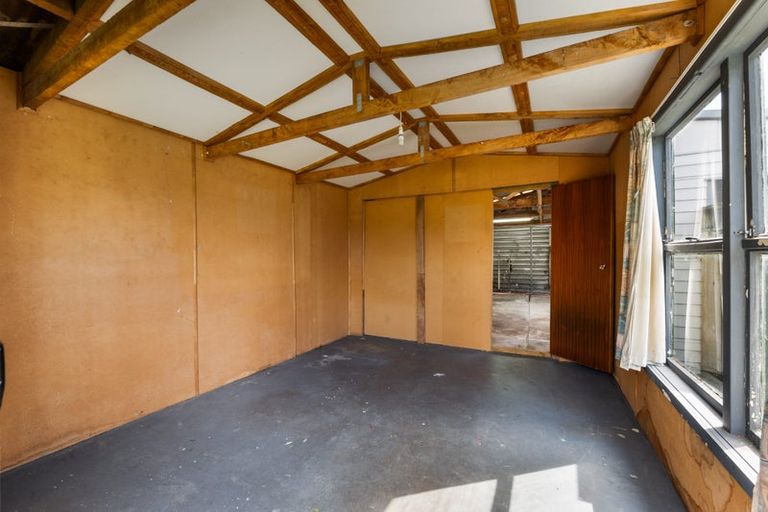 Photo of property in 4 Holford Street, Westown, New Plymouth, 4310