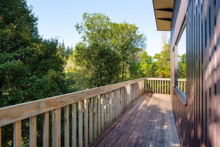 Photo of property in 10 Burwood Place, Silverdale, Hamilton, 3216