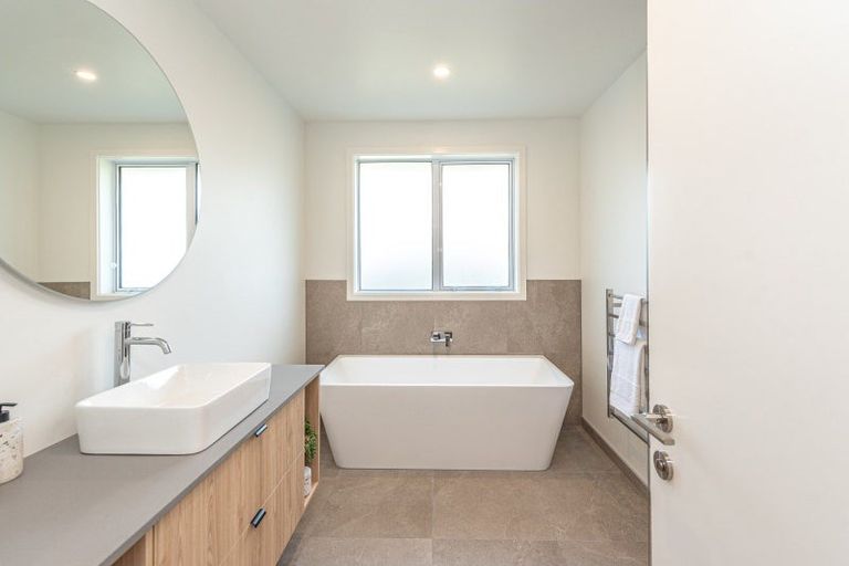 Photo of property in 14 Longbeach Drive, Castlecliff, Whanganui, 4501