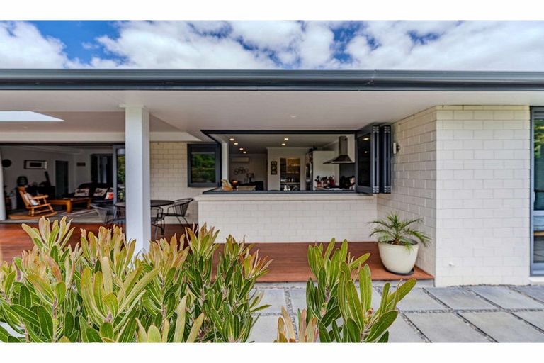 Photo of property in 37 Edkins Road, Kerikeri, 0230