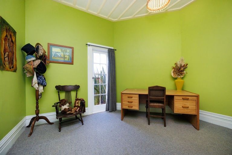 Photo of property in 34 Pirinoa Street, Feilding, 4702