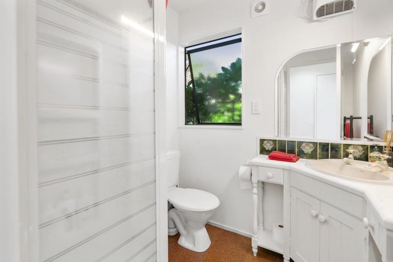 Photo of property in 18b Iriirikapua Parade, Owhata, Rotorua, 3010