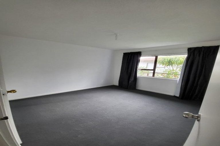 Photo of property in 1/20 Burundi Avenue, Clendon Park, Auckland, 2103