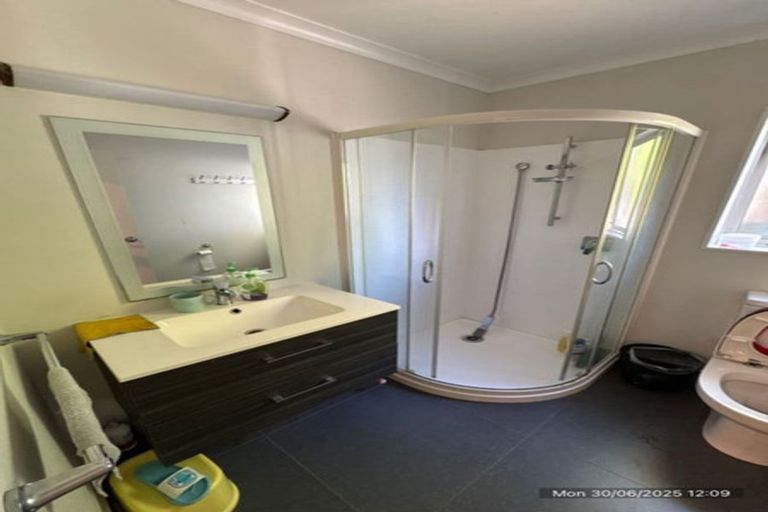 Photo of property in 13 Karetai Crescent, Favona, Auckland, 2024