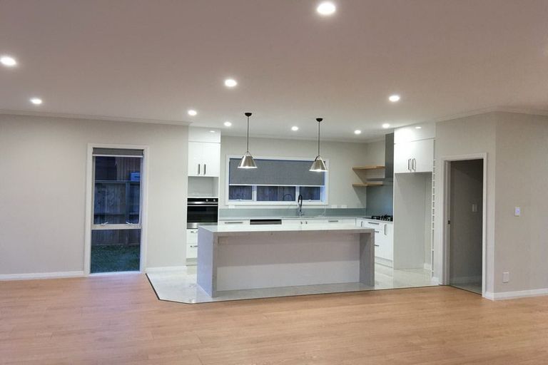 Photo of property in 61 Bayvista Drive, Karaka, Papakura, 2113