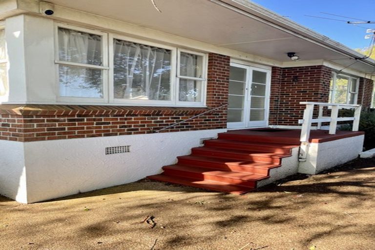 Photo of property in 2/16 Parker Avenue, New Lynn, Auckland, 0600