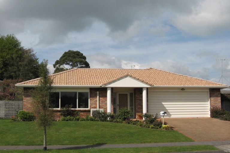 Photo of property in 3 Capricorn Place, Kawaha Point, Rotorua, 3010