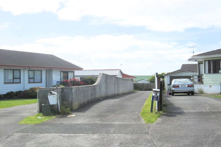 Photo of property in 1/77 Burundi Avenue, Clendon Park, Auckland, 2103