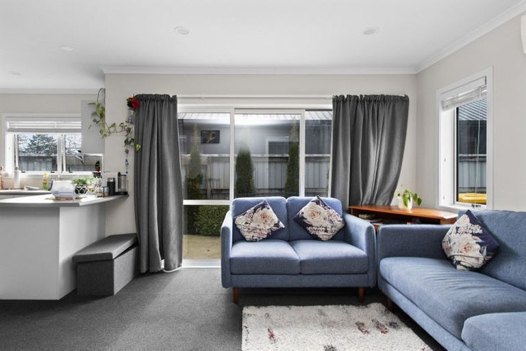 Photo of property in 1/2 Keitha Place, Glenview, Hamilton, 3206