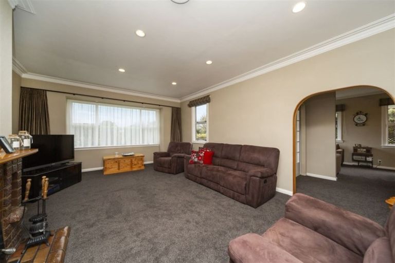 Photo of property in 14 Disraeli Street, Hawera, 4610