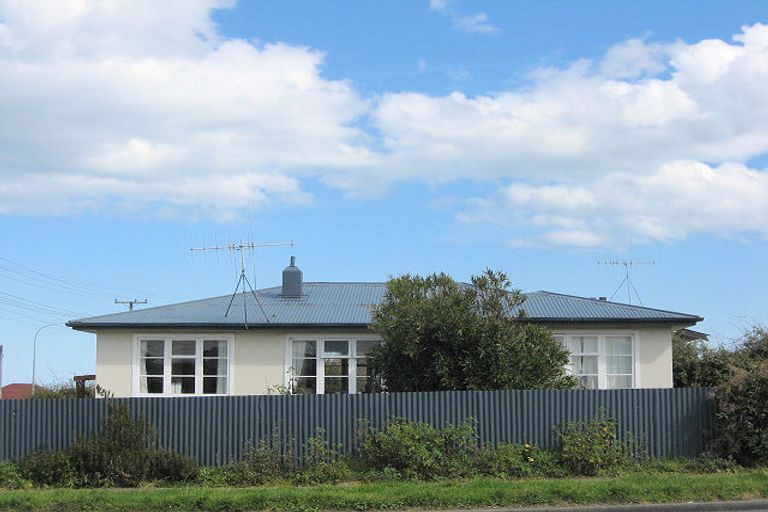 Photo of property in 225 Puriri Street, Castlecliff, Wanganui, 4501