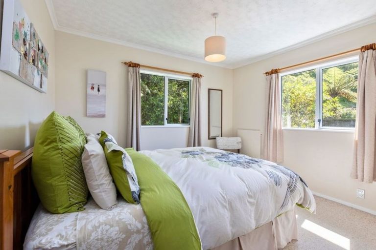 Photo of property in 15 Stanhope Grove, Korokoro, Lower Hutt, 5012