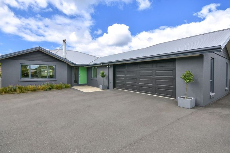 Photo of property in 1 Railway Lane, Outram, 9019