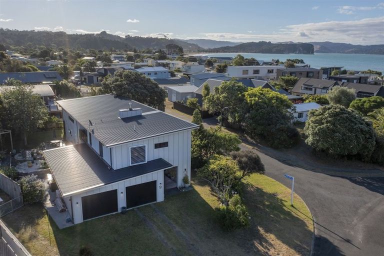 Photo of property in 9 Oyster Drive, Cooks Beach, Whitianga, 3591