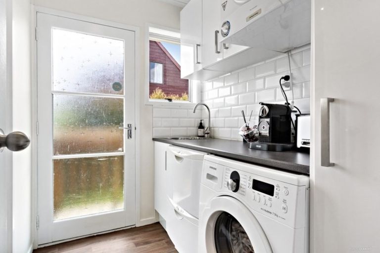 Photo of property in 138 Moire Road, West Harbour, Auckland, 0618