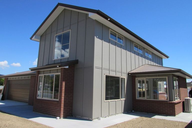 Photo of property in 1 Stephen Street, Trentham, Upper Hutt, 5018