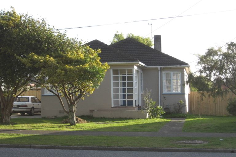 Photo of property in 145 Waddington Drive, Naenae, Lower Hutt, 5011
