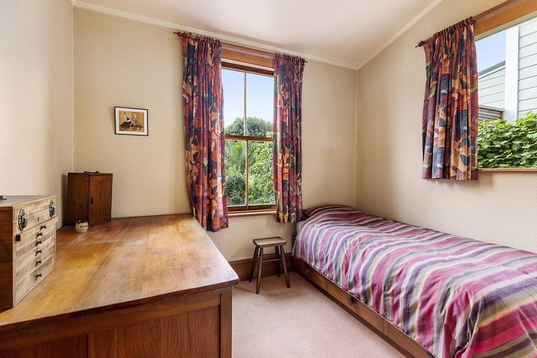 Photo of property in 5 Douro Avenue, Newtown, Wellington, 6021