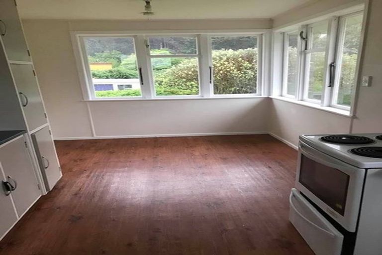 Photo of property in 141 Castor Crescent, Cannons Creek, Porirua, 5024