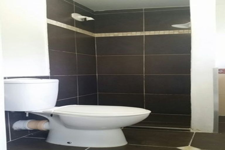 Photo of property in 2/46a Salisbury Road, Birkdale, Auckland, 0626