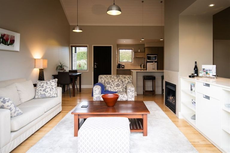 Photo of property in 52 New York Street, Martinborough, 5711