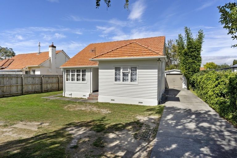 Photo of property in 214 College Street, West End, Palmerston North, 4412