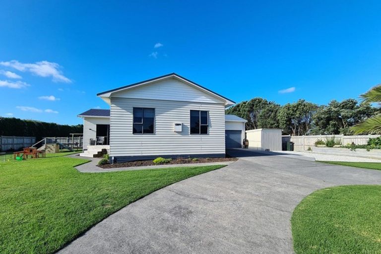Photo of property in 181a Tasman Street, Opunake, 4616